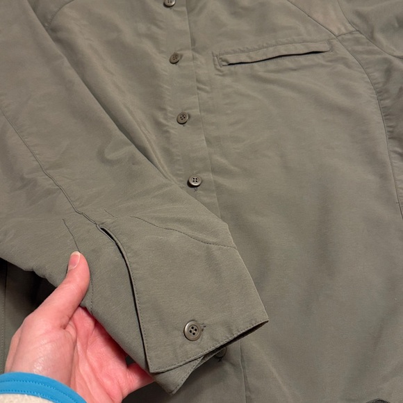 Mountain Hardwear Canyon Long Sleeve Green Botton Down - Picture 3 of 6
